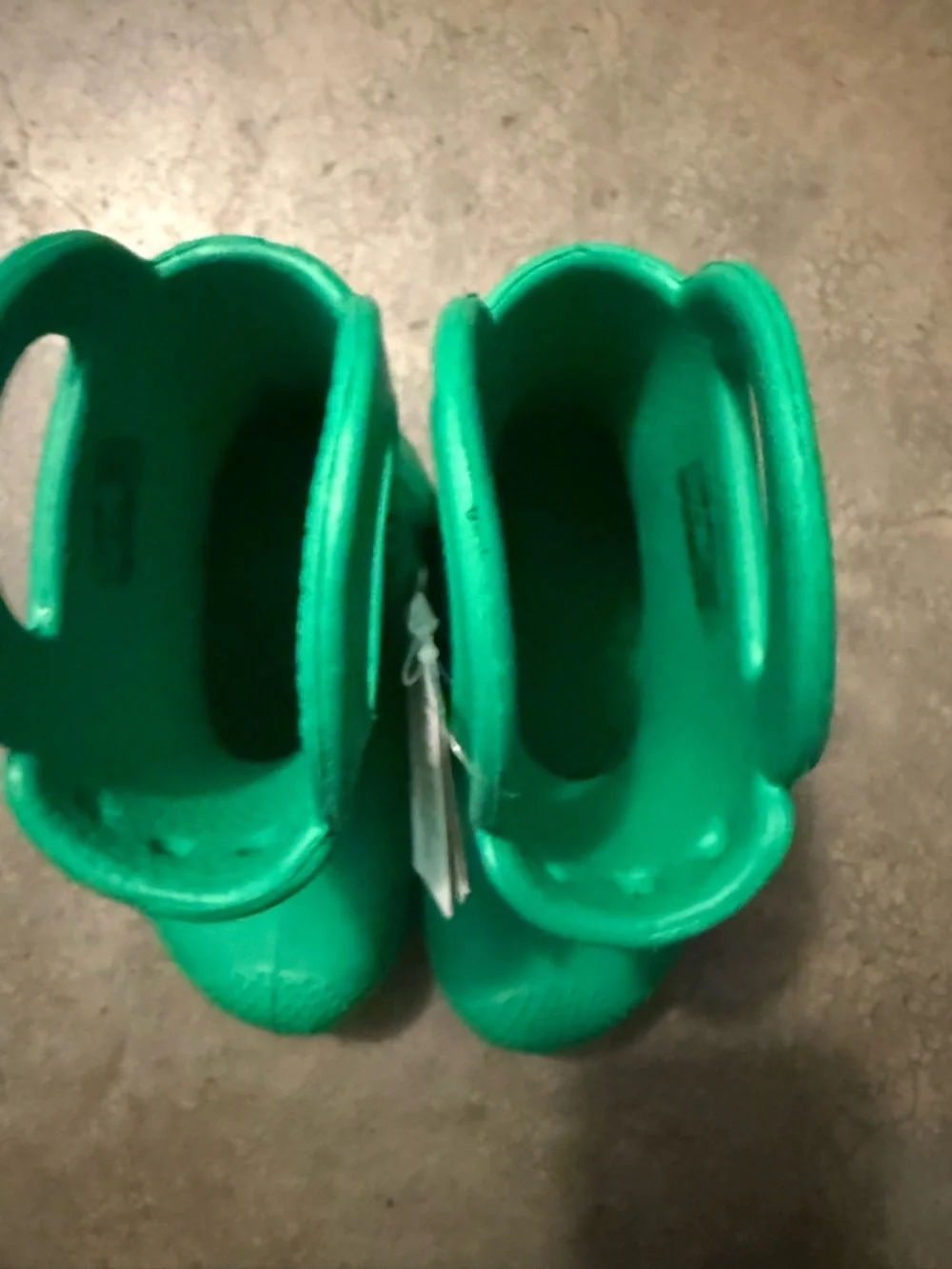 NEW! Crocs Kids Waterproof Green Pull-On Rain Boots - Picture 4 of 8